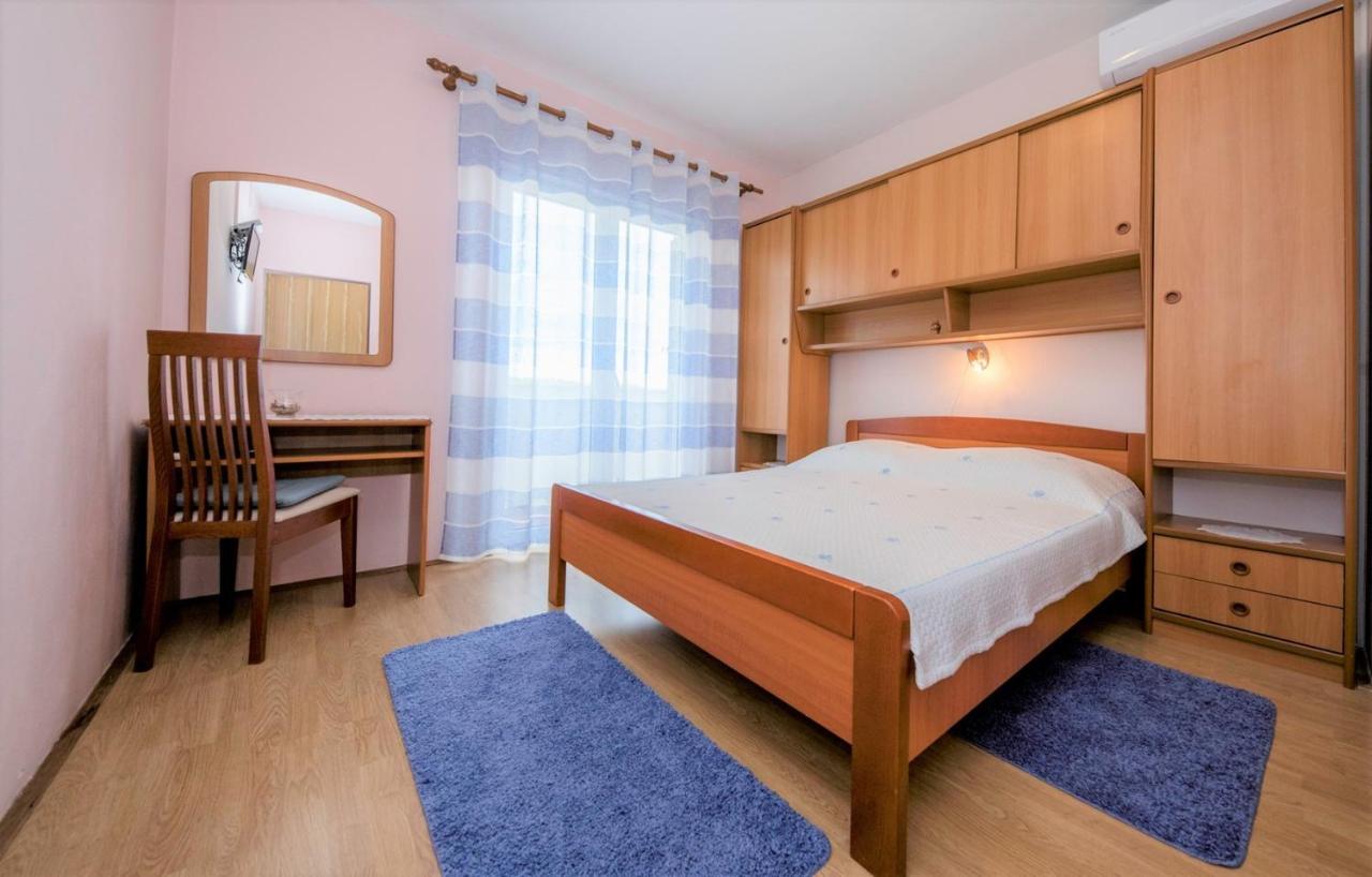 App&Rooms Anica Kampor Екстериор снимка