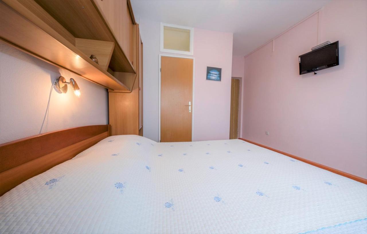 App&Rooms Anica Kampor Екстериор снимка