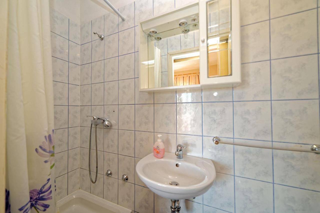 App&Rooms Anica Kampor Екстериор снимка