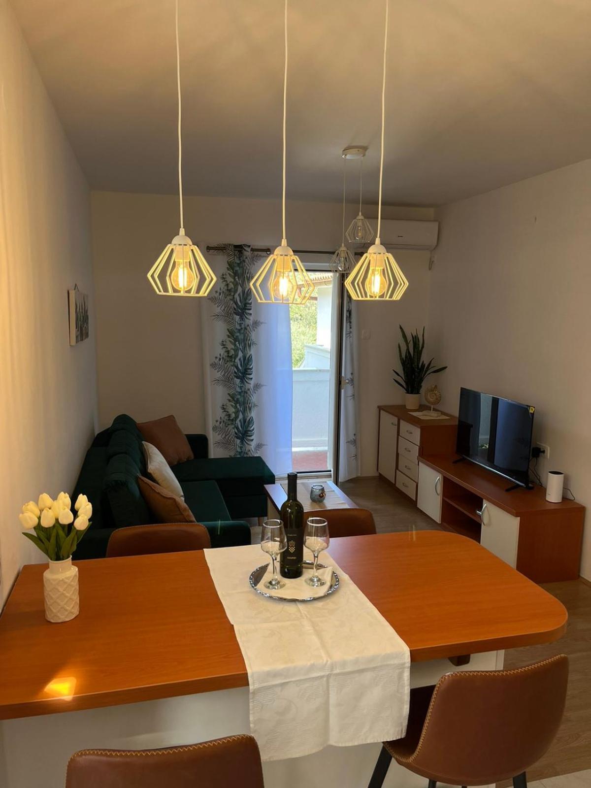 App&Rooms Anica Kampor Екстериор снимка