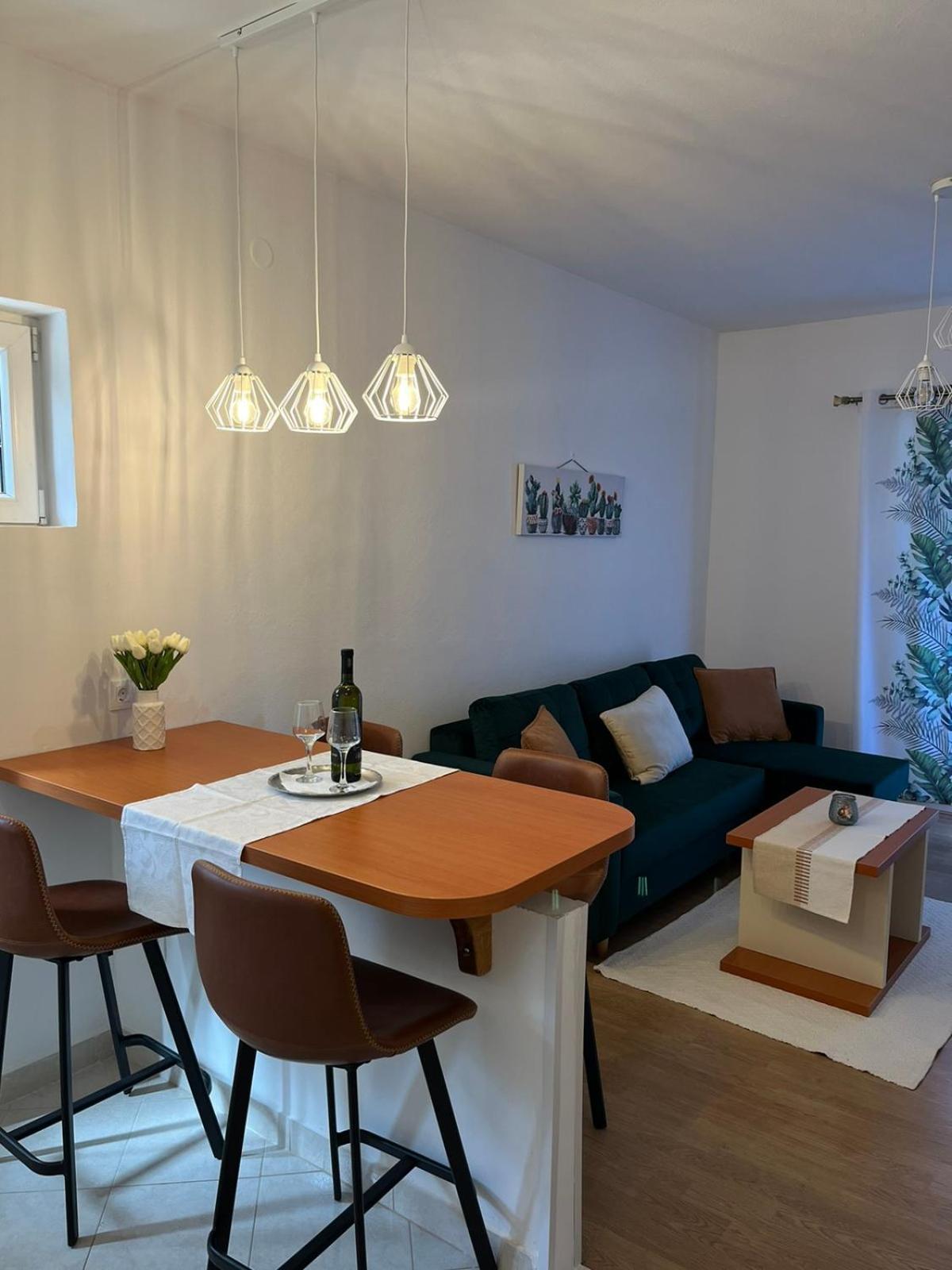 App&Rooms Anica Kampor Екстериор снимка